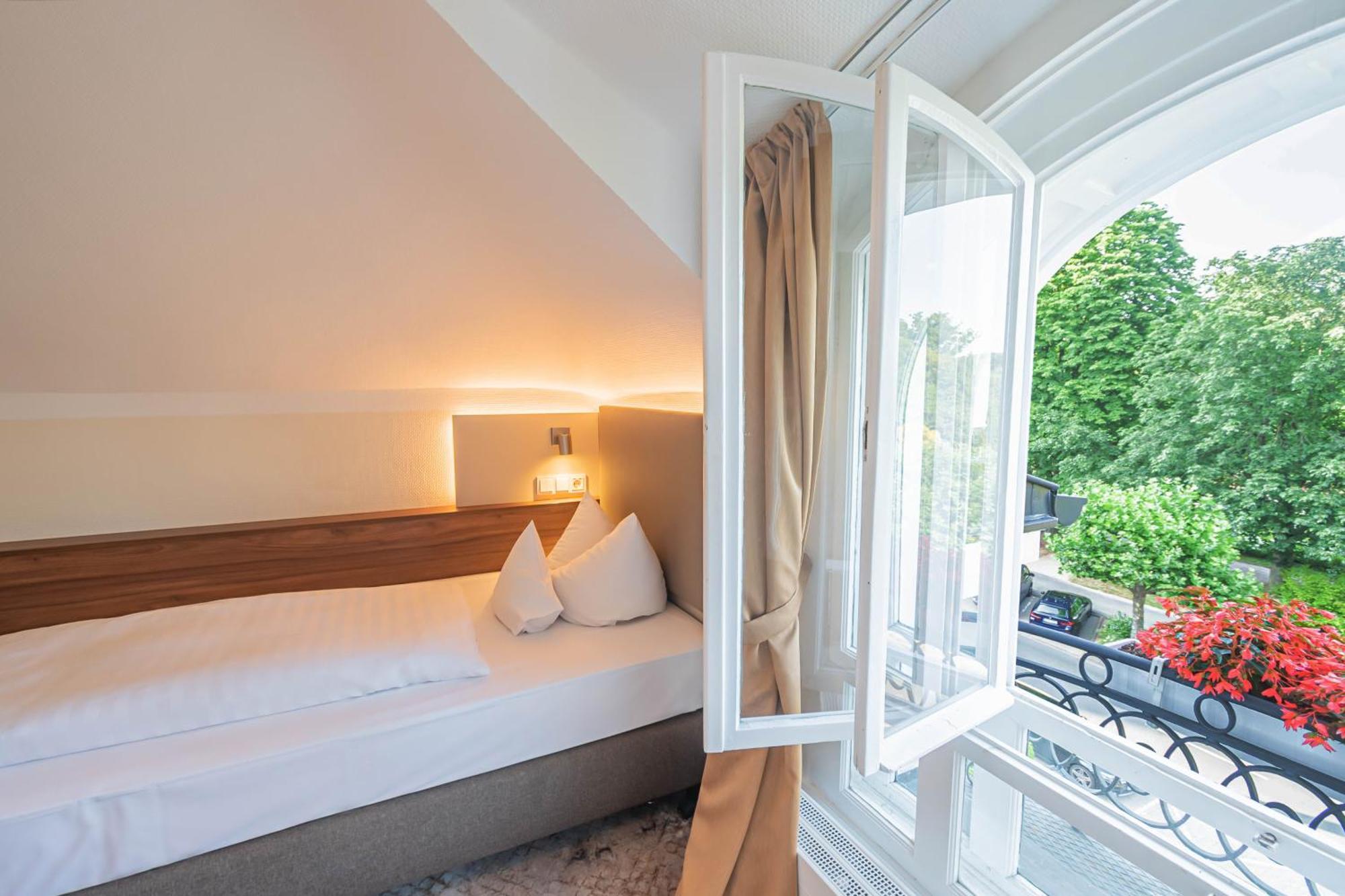 Hotel Villa Am Kurpark Bad Homburg vor der Höhe Exterior photo